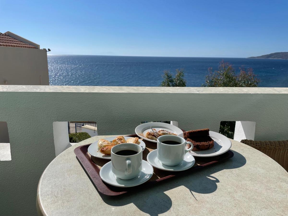 Sea Breeze Apartments Chios Monolia Екстериор снимка