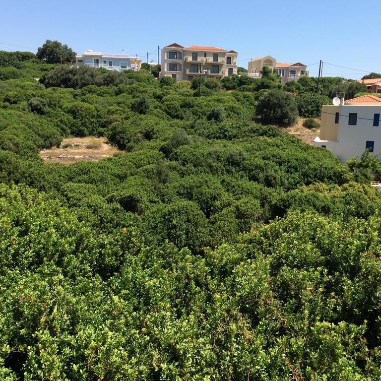 Sea Breeze Apartments Chios Monolia Екстериор снимка