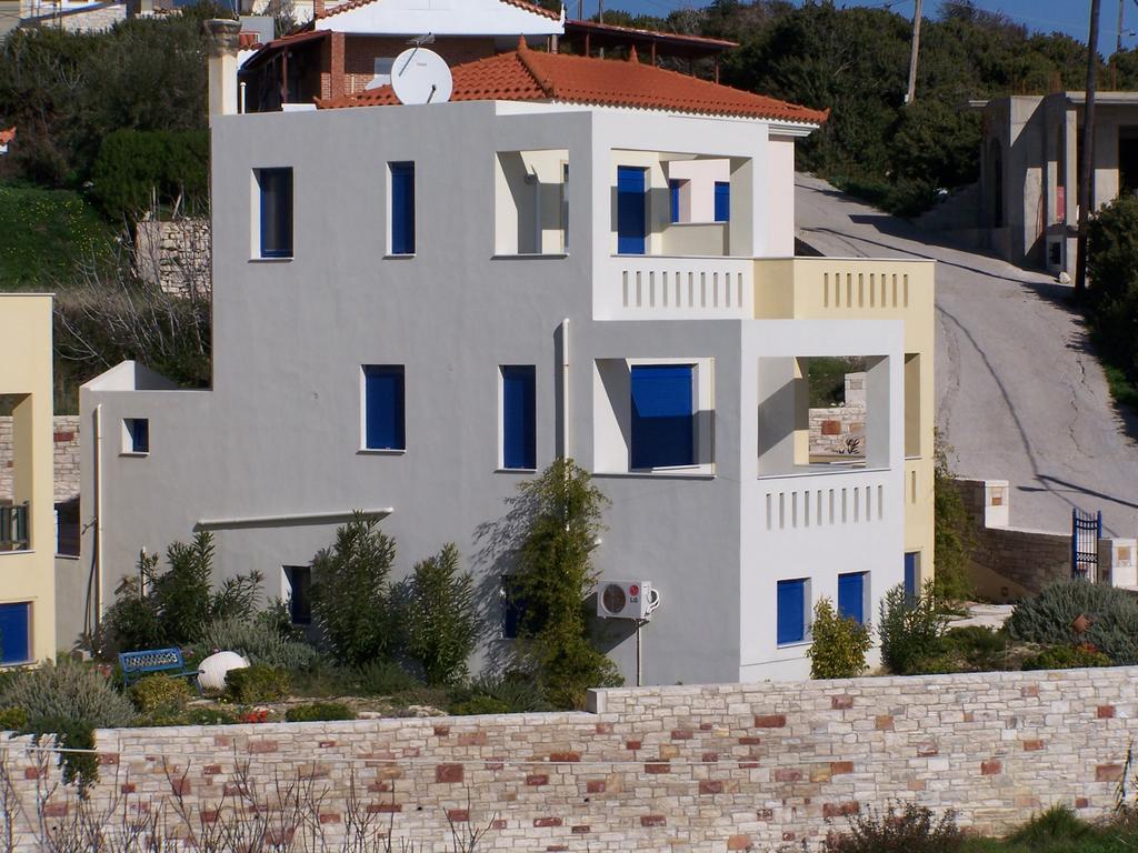 Sea Breeze Apartments Chios Monolia Екстериор снимка