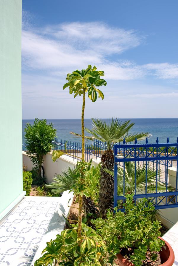 Sea Breeze Apartments Chios Monolia Екстериор снимка