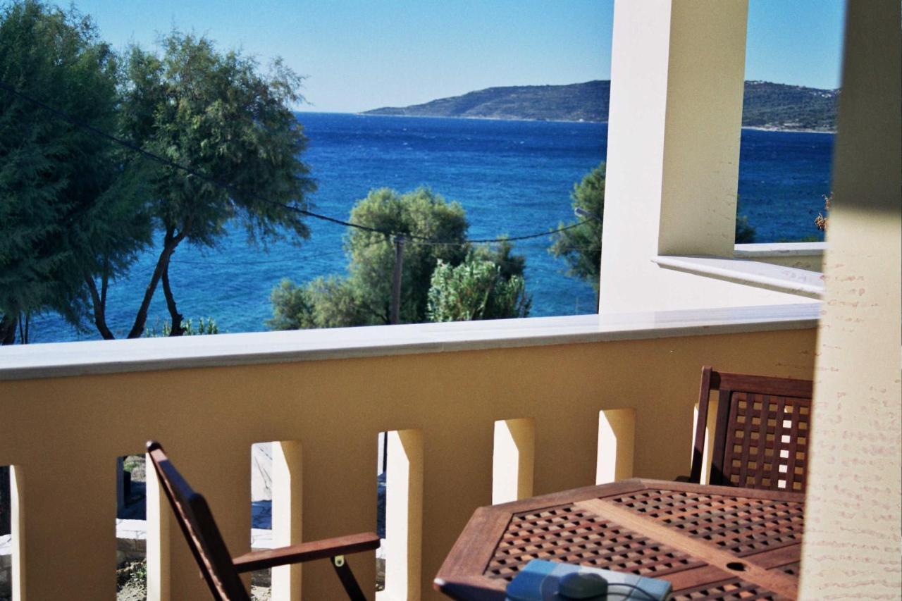 Sea Breeze Apartments Chios Monolia Стая снимка